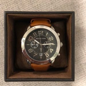 Michael Kors Mercer Chronograph Leather Strap